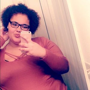 Meet your Posher, Mercedes